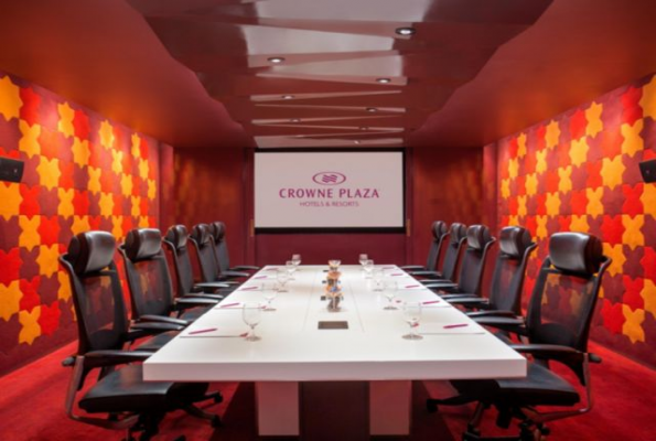 Crowne Plaza 3