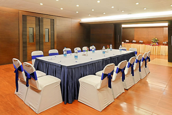 The Hotel Royal Plaza 3