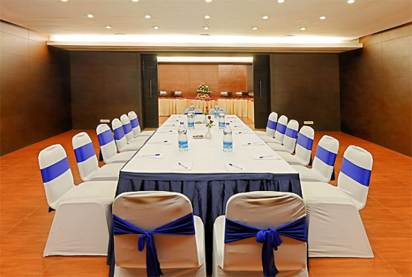 The Hotel Royal Plaza 4