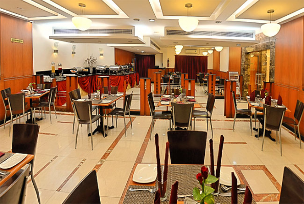 The Hotel Royal Plaza 5