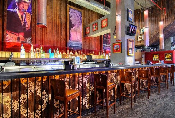 Hard Rock Cafe 3