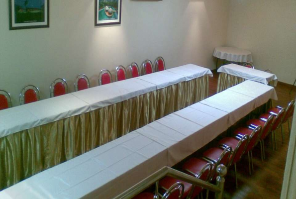 Hotel Emarald 2