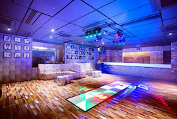 Skyhy Terrace & Lounge