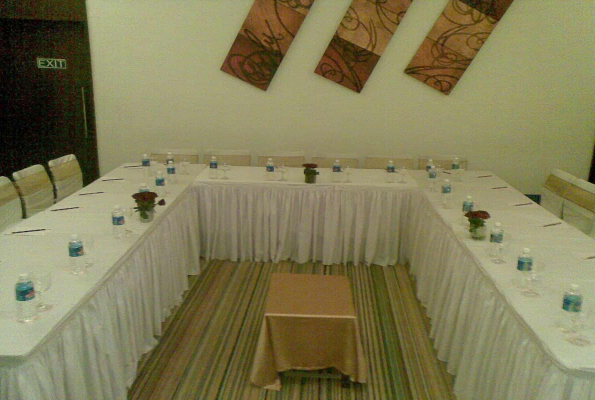 Royal Orchid Central 3