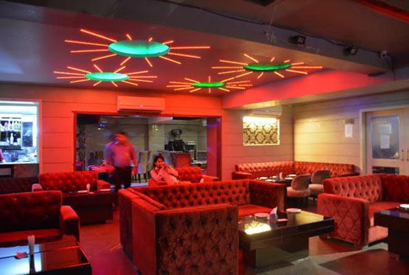 Delly Belly Lounge Bar 1