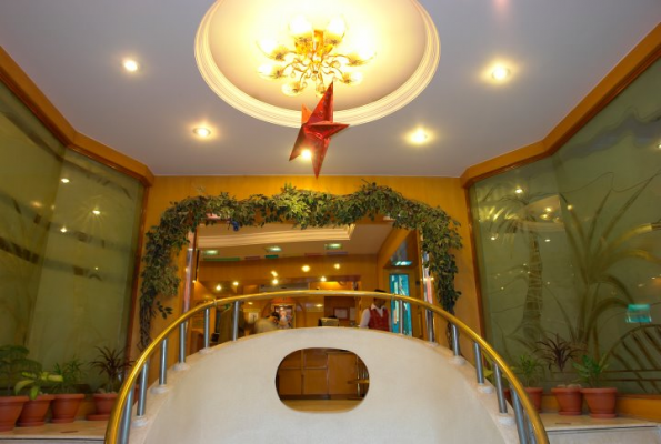 Hotel Singh International 2