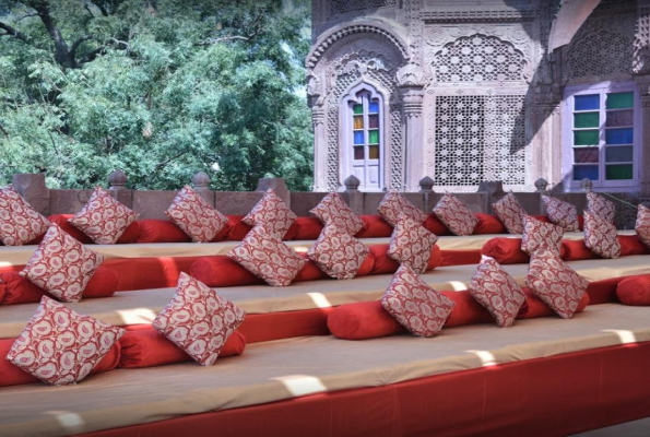 WelcomHeritage Bal Samand Lake Palace 4
