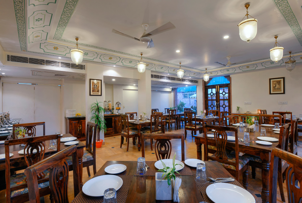 Treehouse Rajbagh Hotel 3