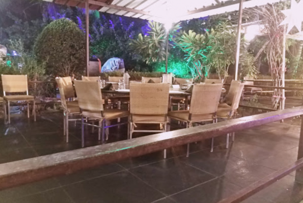 De Villa Garden Restro Lounge 3