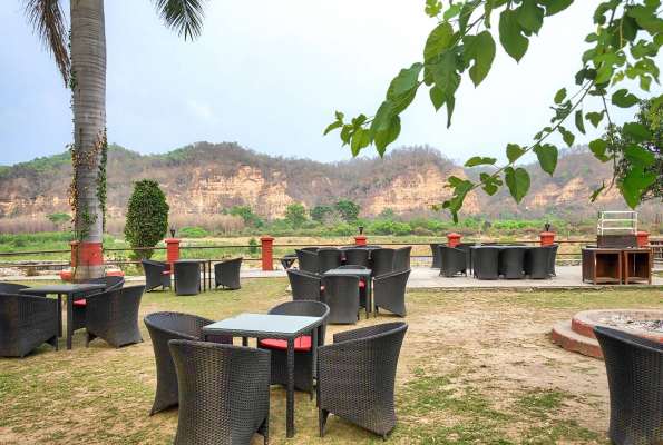 Pagoda Manu Maharani Resort 3