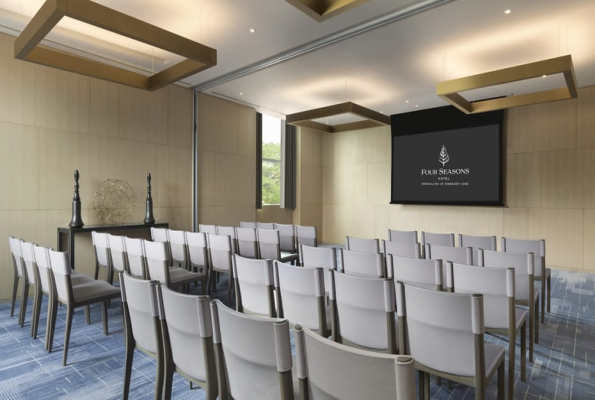 Four Seasons Hotel 3