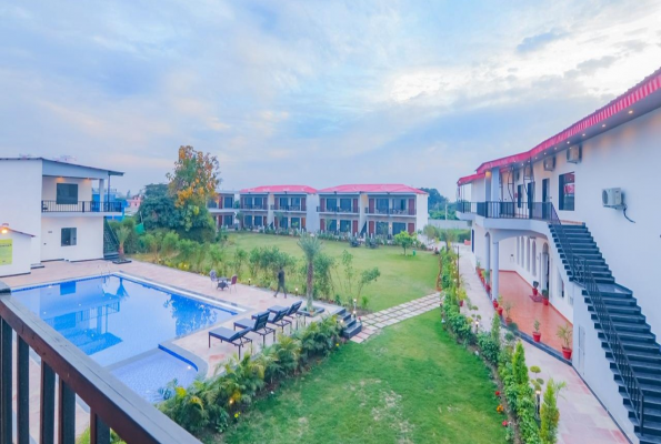 Corbett Wild Flower Hotels & Resorts 1